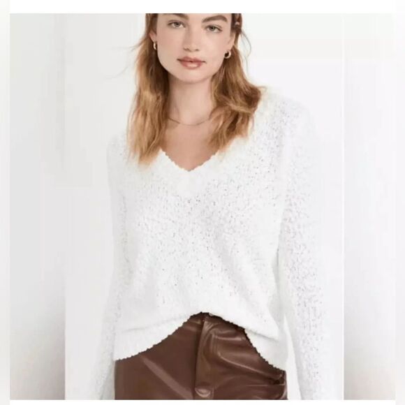L'AGENCE Huxley V Neck Sweater white size small - Picture 1 of 6
